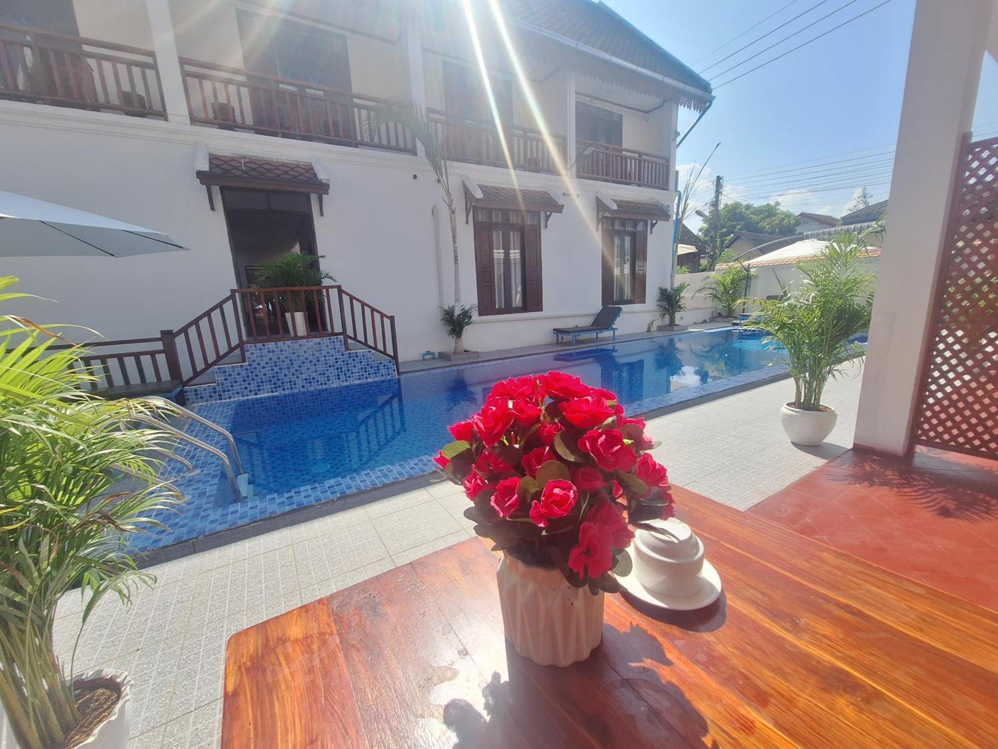 Luang Prabang Pavilion Hotel & Travel Exterior foto